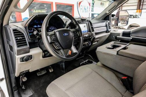 2022 Ford F-350 XLT
