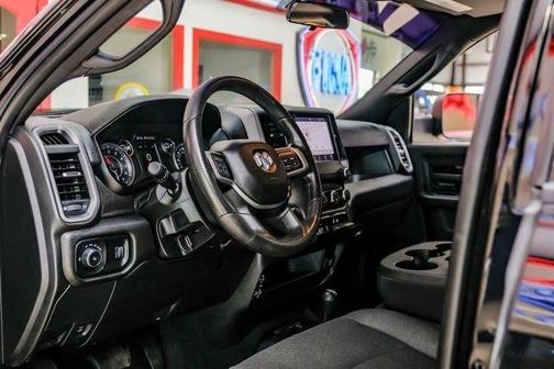 2022 RAM 2500 Tradesman Crew Cab 4x4 6'4' Box