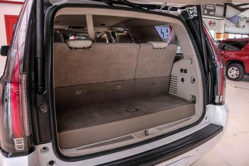 2018 Cadillac Escalade Luxury