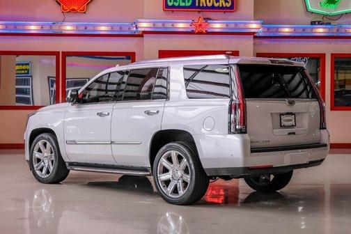 2018 Cadillac Escalade Luxury