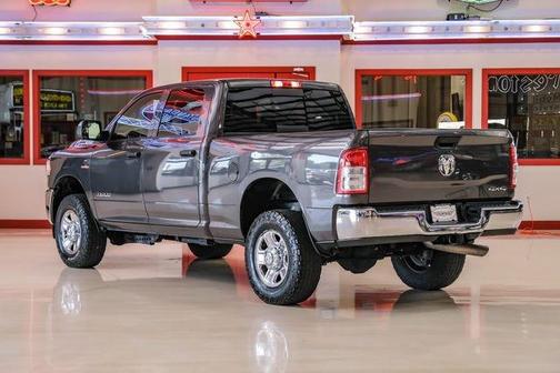 2022 RAM 2500 Tradesman Crew Cab 4x4 6'4' Box