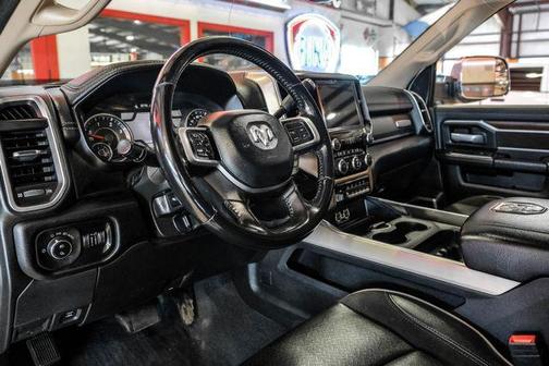 2022 RAM 3500 Laramie Crew Cab 4x4 6'4' Box