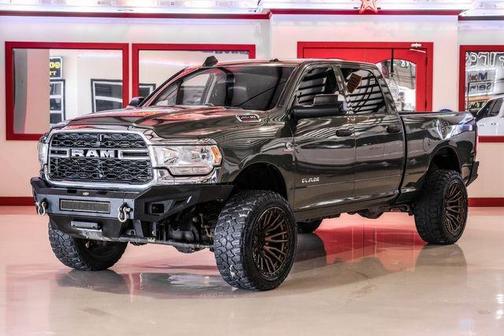2020 RAM 2500 Tradesman Crew Cab 4X4 6'4' Box