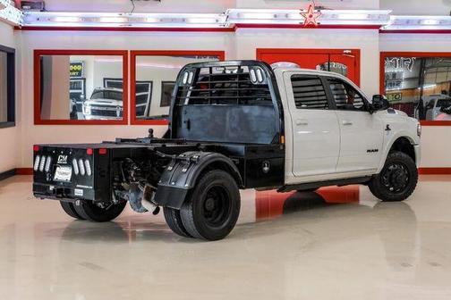 2022 RAM 3500 Laramie Crew Cab 4x4 8' Box