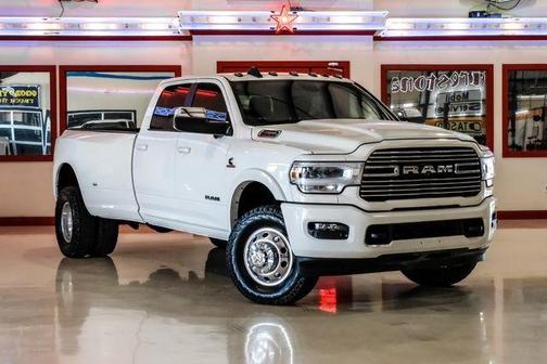 2020 RAM 3500 Laramie Crew Cab 4x4 8' Box