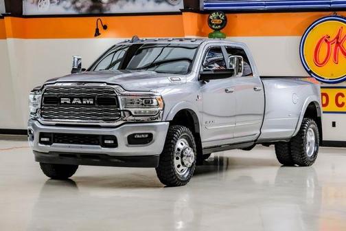 2020 RAM 3500 Limited Crew Cab 4x4 8' Box