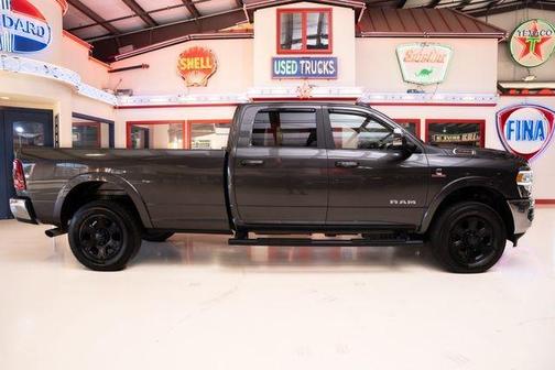 2019 RAM 3500 Laramie Crew Cab 4x4 8' Box