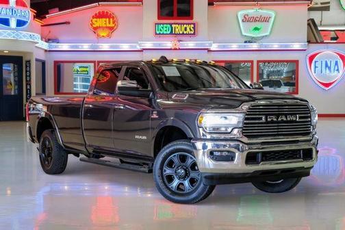 2019 RAM 3500 Laramie Crew Cab 4x4 8' Box