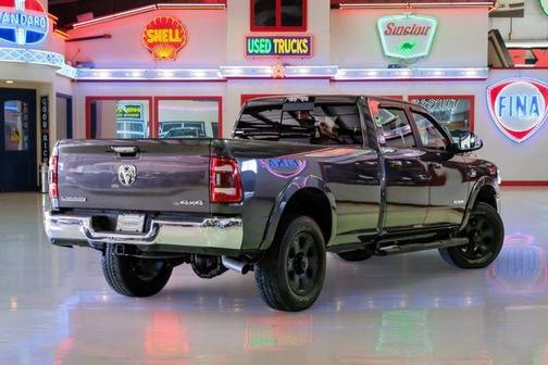 2019 RAM 3500 Laramie Crew Cab 4x4 8' Box