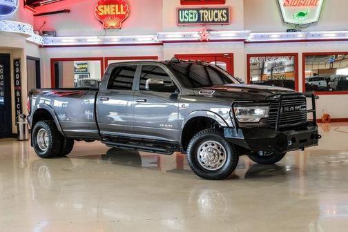 2022 RAM 3500 Laramie Crew Cab 4x4 8' Box