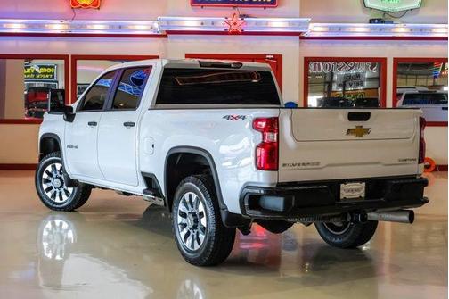 2023 Chevrolet Silverado 2500 Custom