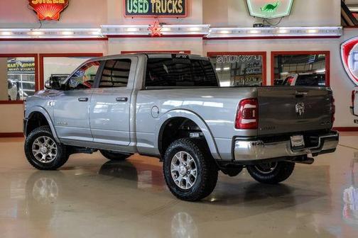 2020 RAM 2500 Laramie Crew Cab 4X4 6'4' Box