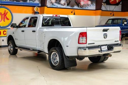 2022 RAM 3500 Tradesman Crew Cab 4x4 8' Box