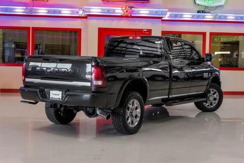 2018 RAM 3500 Limited Crew Cab 4x4 8' Box