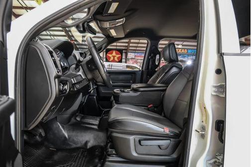 2024 RAM 3500 Tradesman Crew Cab 4x4 8' Box