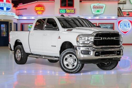 2020 RAM 2500 Big Horn Crew Cab 4X4 6'4' Box