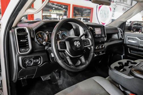 2020 RAM 2500 Big Horn Crew Cab 4X4 6'4' Box