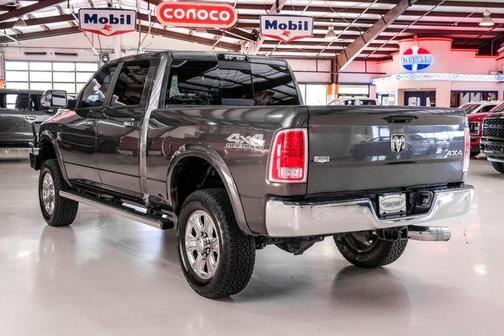 2018 RAM 2500 Laramie Crew Cab 4x4 6'4' Box