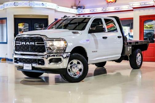 2021 RAM 2500 Tradesman Crew Cab 4x4 8' Box