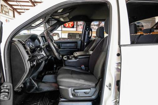 2022 RAM 2500 Tradesman Crew Cab 4x4 6'4' Box