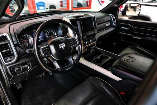 2019 RAM 2500 Laramie Crew Cab 4x4 6'4' Box