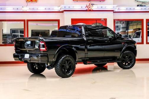 2019 RAM 2500 Laramie Crew Cab 4x4 6'4' Box