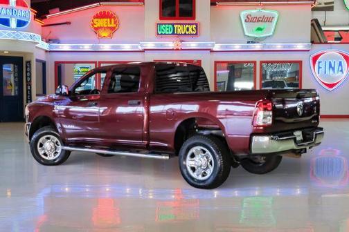 2021 RAM 2500 Tradesman Crew Cab 4x4 6'4' Box