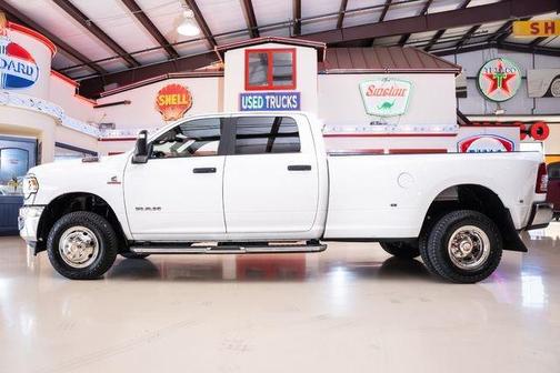 2024 RAM 3500 Big Horn Crew Cab 4x4 8' Box