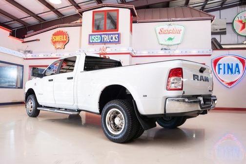 2024 RAM 3500 Big Horn Crew Cab 4x4 8' Box