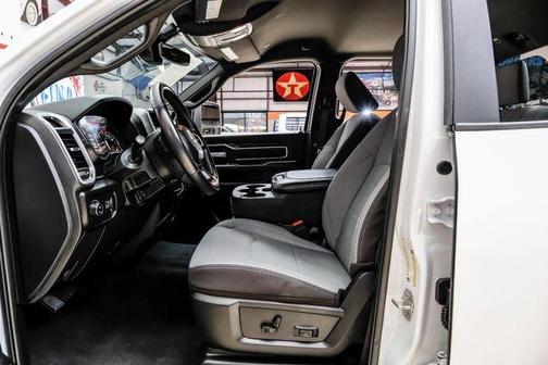 2024 RAM 3500 Big Horn Crew Cab 4x4 8' Box