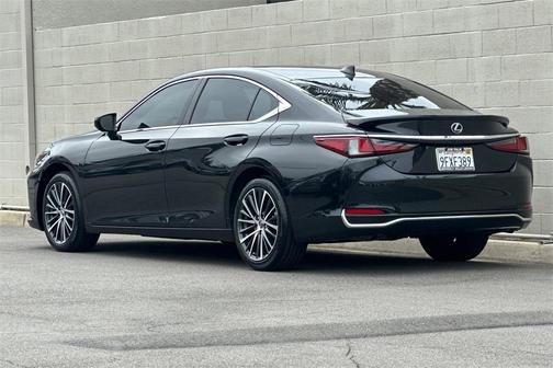 2022 Lexus ES 300h 300H