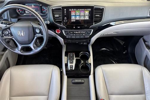 2019 Honda Pilot Touring 8-Passenger