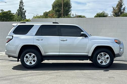 2021 Toyota 4Runner SR5