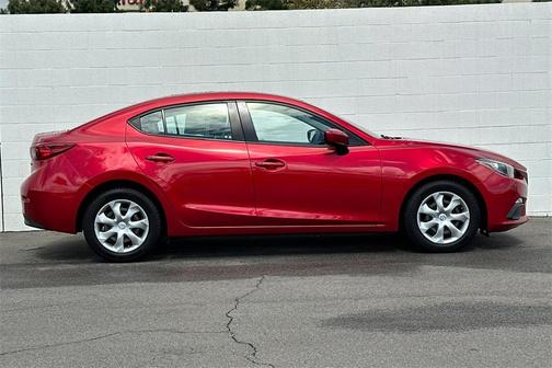2015 Mazda Mazda3 i Sport