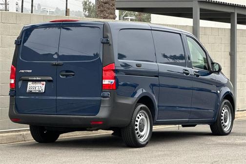 2020 Mercedes-Benz Metris Base
