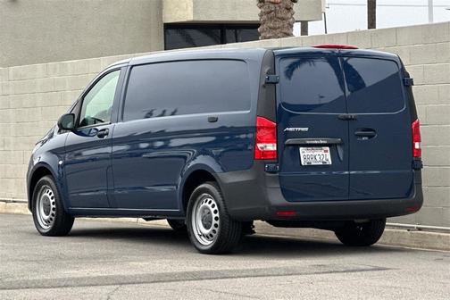 2020 Mercedes-Benz Metris Base