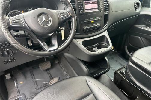 2020 Mercedes-Benz Metris Base