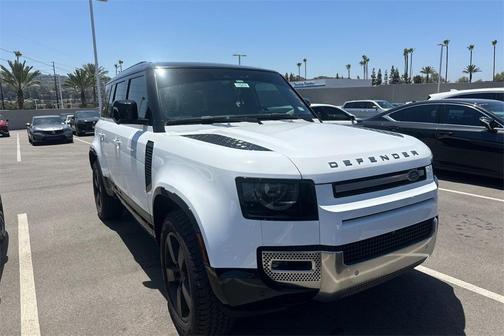 2022 Land Rover Defender 110 SE