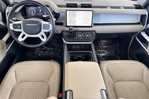 2022 Land Rover Defender 110 SE