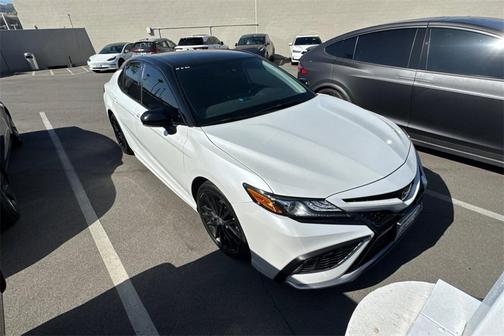 2022 Toyota Camry Hybrid XSE