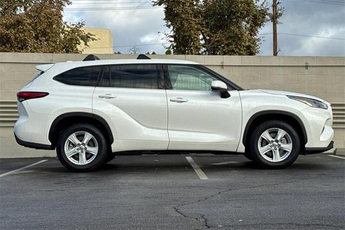 2021 Toyota Highlander L