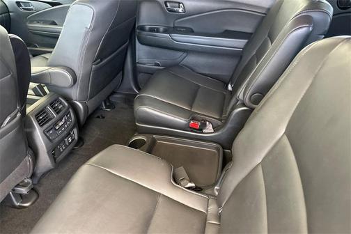 2022 Honda Pilot Touring 7-Passenger