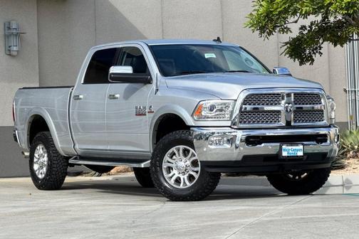 Bright Silver Clearcoat Metallic 2018 RAM 2500 Laramie