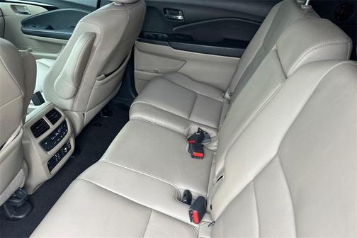 2021 Honda Pilot Touring 8-Passenger