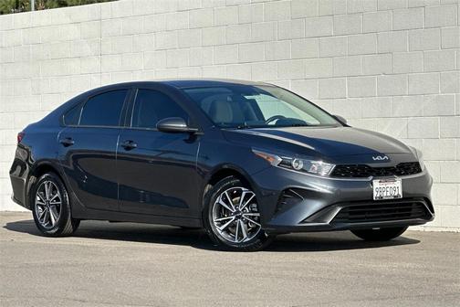 2022 Kia Forte LXS