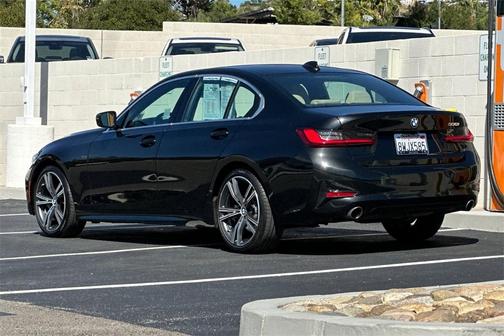 2022 BMW 330 i