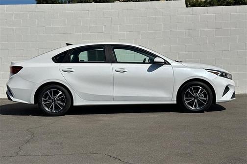 2022 Kia Forte LXS