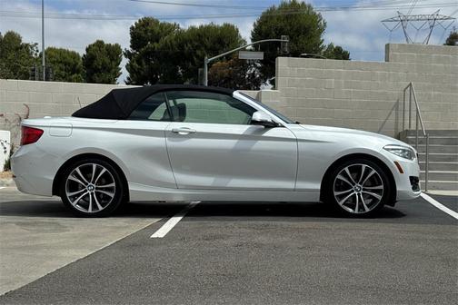 2018 BMW 230 i