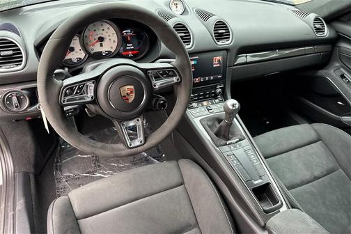 2023 Porsche 718 Cayman GTS 4.0