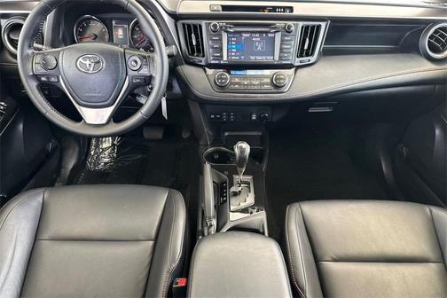 2018 Toyota RAV4 SE